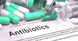 Ангелов зове на седмичния брифинг: Не приемайте антибиотици без причина, води до смърт
