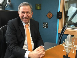 Д-р Стойчо Кацаров: Има 26 000 свободни болнични легла и огромен брой персонал, който бездейства