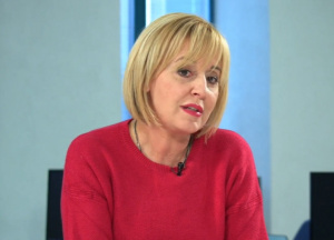 Манолова: Държавното управление е дадено на концесия, Борисов опитва да отложи изборите