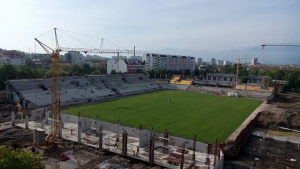Зеещата рана на Пловдив може да заздравее, подписаха договор за дострояването на стадион "Хр. Ботев"