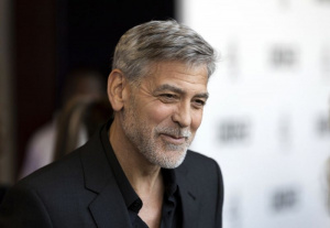 Джордж Клуни в болница с опасност за живота, след като отслабна шокова заради роля