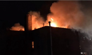 Бивша столова на БДЖ в Пловдив се запали