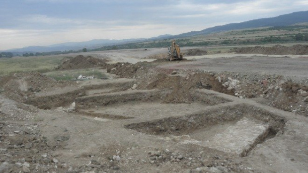Римска пещ на 15 века изскочи при археологически разкопки край река Дунав