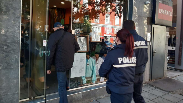 Жандармерия и полиция на проверки за спазване на мерките в центъра на София