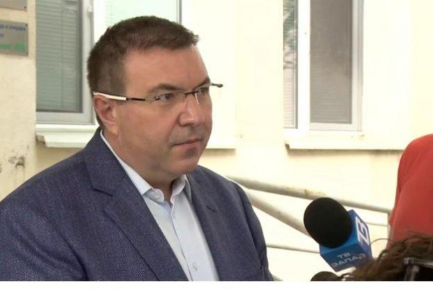 Ангелов: Първи имунизиран българин ще има на 27 декември