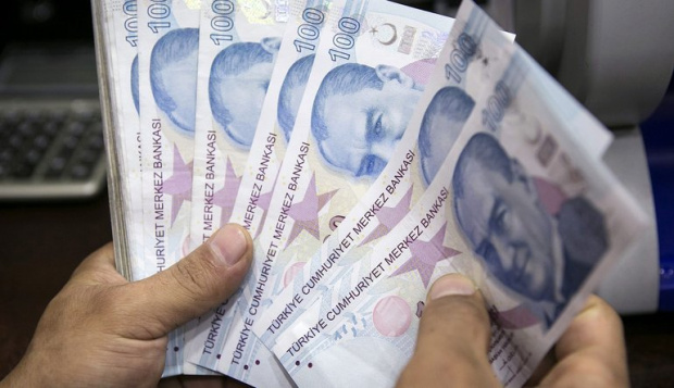 Лихвите в Турция пак скочиха, Ердоган смени финансовия министър и затегна коланите