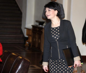 Десислава Атанасова за срещите при президента: "Костинброд" ви "информира", Черепа ви аплодира