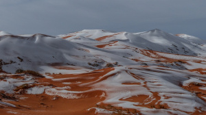 В Сахара заваля сняг
