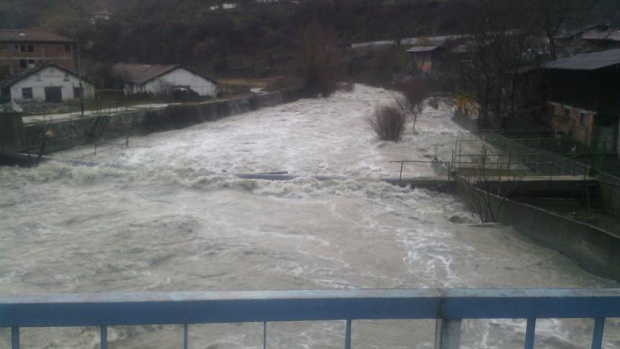 Заради наводненията: Бедствено положение в бургаското село Кости и частично в Димчево