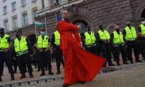 ГЕРБ с писмо до Светия Синод: Искат църквата да се разграничи от архимандрит Дионисий