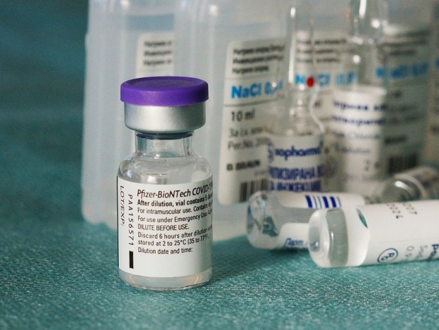 Pfizer започва производство на COVID-ваксината си в Румъния