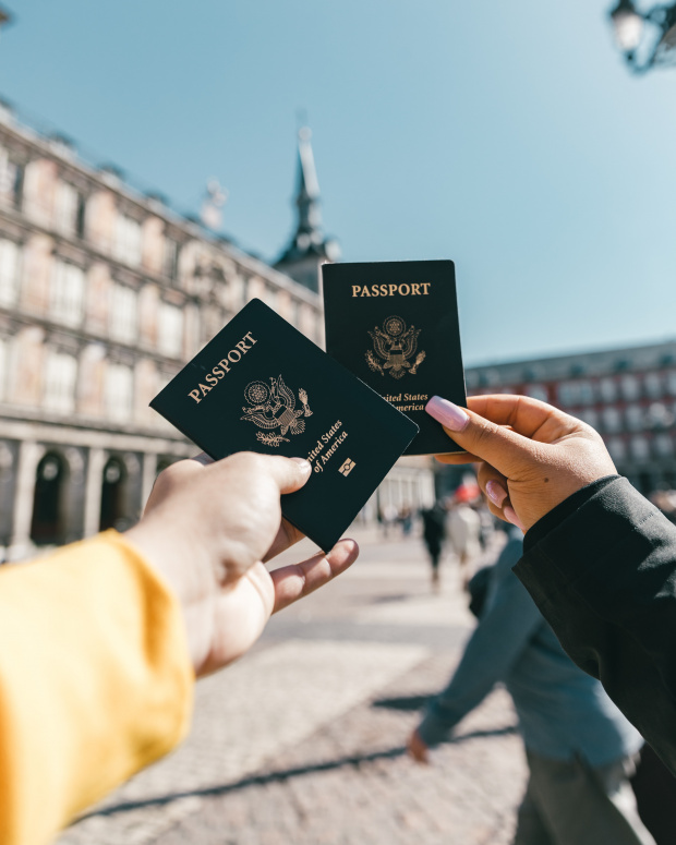 Ваксинационни паспорти: Пътуванията зад граница може да се окажат мираж за българите