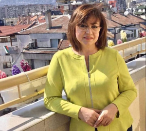 Нинова отказа да подаде оставка, заговори за нови избори и отрече коалиция с ГЕРБ