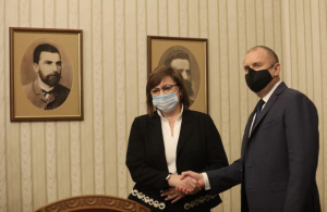 ВИДЕО Нинова обяви, че БСП ще гласува за кабинет на Слави, ако обещаят да гонят Борисов до дупка