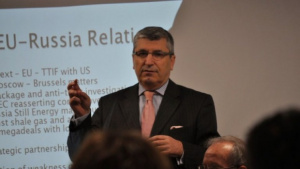 Илиан Василев: Отказът на Има такъв народ от гласуване по пощата е фатална грешка