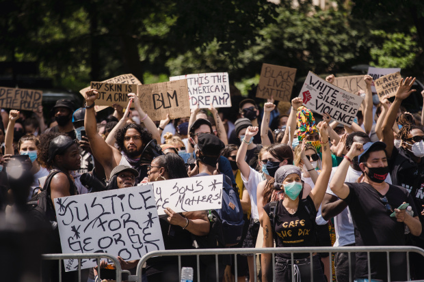 Заради застрелян чернокож: Протести и безредици избухнаха  в САЩ(ВИДЕО)