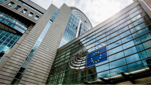Еврокомисията предлага облекчаване на ограниченията за пътуване