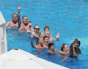 Русия спря полетите на туристи до България, немските и британски туроператори анулираха почивките у нас