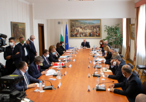 Радев за Изборния кодекс: Хубав или лош, той е стъпка към по-честни избори