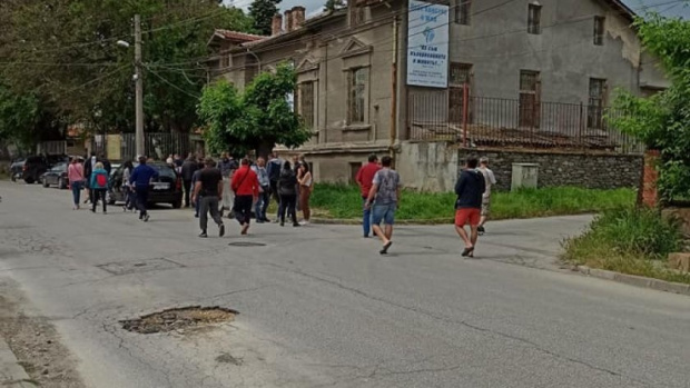 Пловдивчани излязоха на бунт срещу църквата "Жътвари"