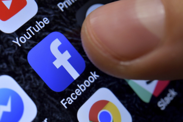 Увеличават се сигналите за санкции от работодатели заради Фейсбук, алармира КНСБ