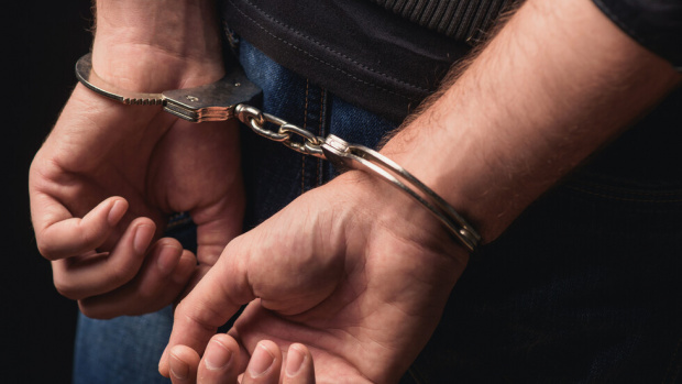 Спецакции: Качулки атакуваха дома на 19-годишен в Айтос, в Бургас е арестуван готвач на пико