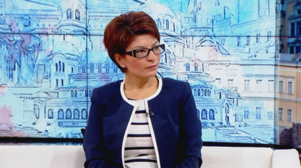 Атанасова: Не чух нито едно доказателство за бомбастичните твърдения на служебния кабинет