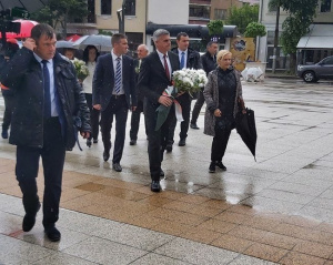 Министър-председателят Стефан Янев почете Христо Ботев във Враца