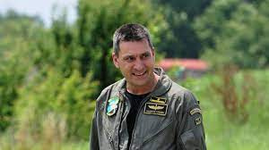 Асеновград тъжи за летеца Валентин Терзиев, кметът предложи помощ на семейството