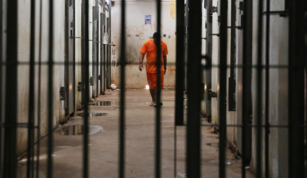 4 съмнителни обществени поръчки в затворите, дават ги на АДФИ