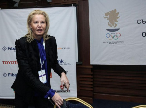 Контузия ще попречи на Стефка Костадинова да пътува за Олимпиадата в Токио