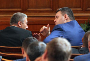 Пеевски, Желязков и още двама, засегнати от "Магнитски", са дали обяснение пред прокуратурата