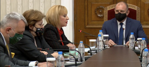 Партията на Мая Манолова влезе при президента