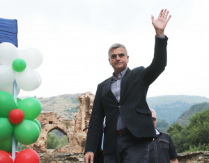 Янев: България е готова за избори през есента