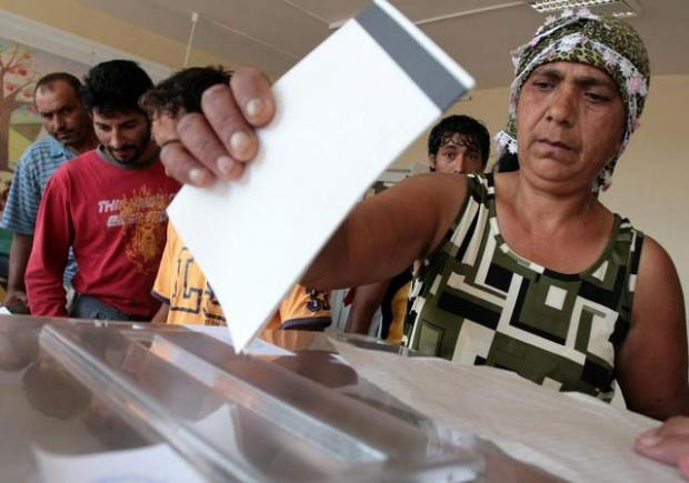Роми за изборите: Ще гласуваме, ако ни дадат по 100 лв, за по-малко - не
