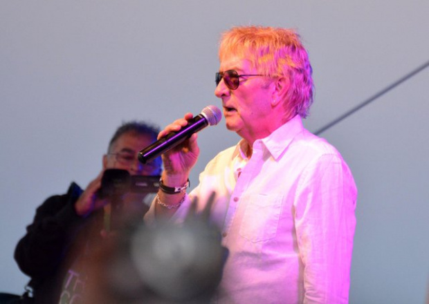 Джон Лоутън вече пее с ангелите! Кметъла съобщи за кончината на легендата, която обичаше България