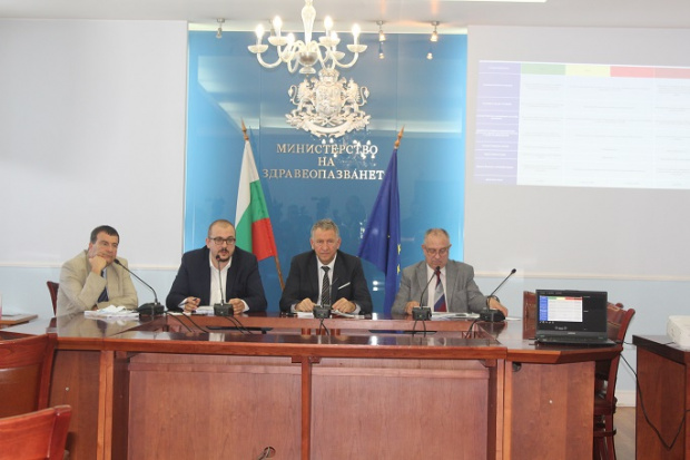 Министър Кацаров представи Националния план за справяне с пандемията от SARS-CoV-2