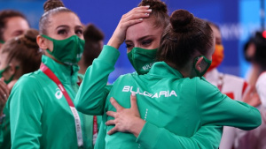 Спортисти и политици поздравиха Ансамбъла ни по художествена гимнастика