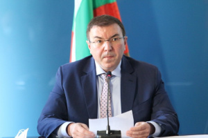 Екс здравният министър проф. Ангелов: България вече е в червената зона