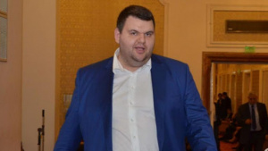 Спецпрокуратурата забранила на ДАНС да оповести информация за Пеевски