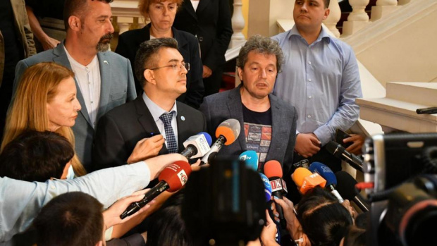 Тошко Йорданов: Петър Илиев остава, всеки да си гледа партията