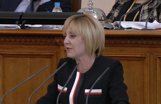 Сблъсък в НС: Манолова се отказва от председателки постове в комисиите, Митева я обвини в антипарламентаризъм