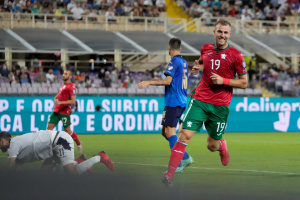 Задружна България изкопчи точка от еврошампиона Италия във Флоренция с гол на Атанас Илиев