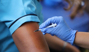 Само за ден: Десетки се ваксинираха с трета доза срещу COVID-19 във ВМА
