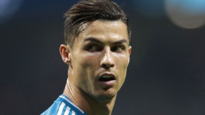 СНИМКА Кристиано Роналдо пристигна на Балканите и веднага похарчи 9,5 милиона евро