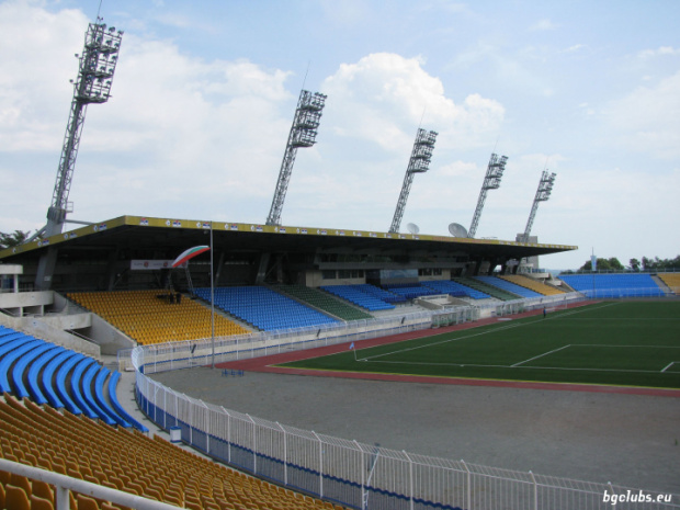 НАП разпродава на части стадиона-красавец "Лазур" в Бургас