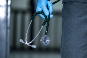 Шефът на НЗОК: Натискът върху болниците през последните дни намалява