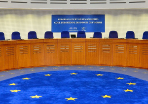 Евросъдът постанови: България да признава децата от еднополови двойки