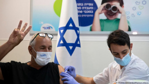 Израел иска да бъде първата страна, в която ще поставят четвърта доза ваксина