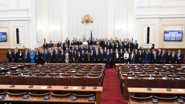 Новаци поемат най-отговорните парламентарни комисии